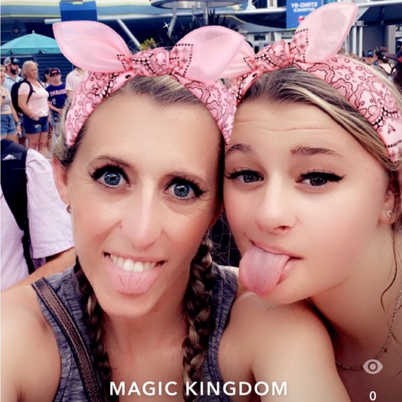 Meet your Posher, April ⭐️ - Picture 14 of 16